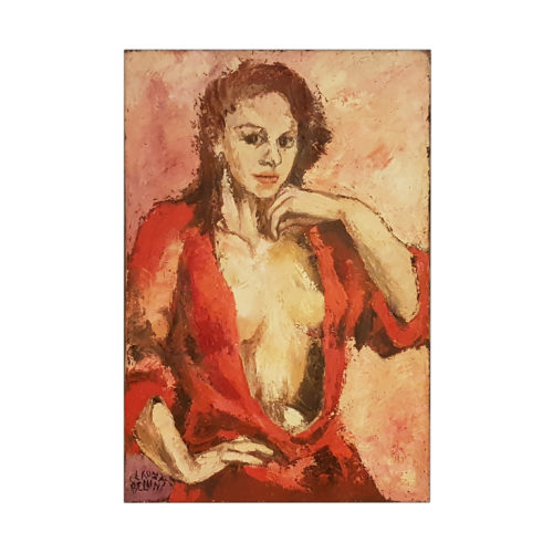 Donna in rosso con giacca aperta